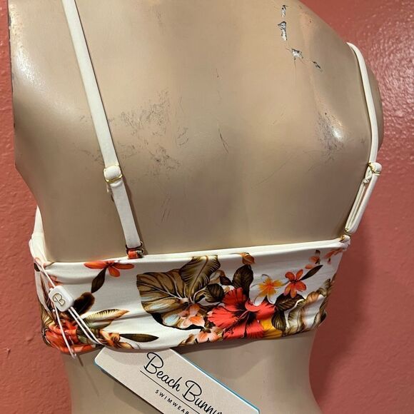 BEACH BUNNY TOP!! - Picture 7 of 7